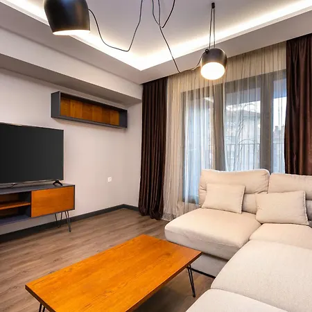 New Luxury & Bright 2 Bedroom Appartement *