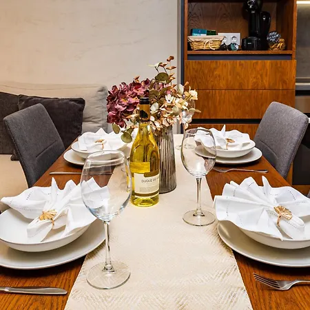 New Luxury & Bright 2 Bedroom Appartement
