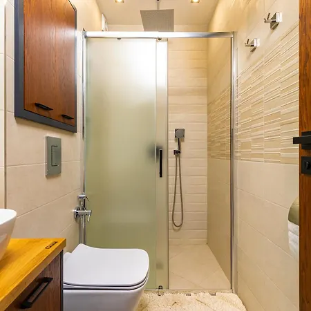 New Luxury & Bright 2 Bedroom Appartement Plovdiv